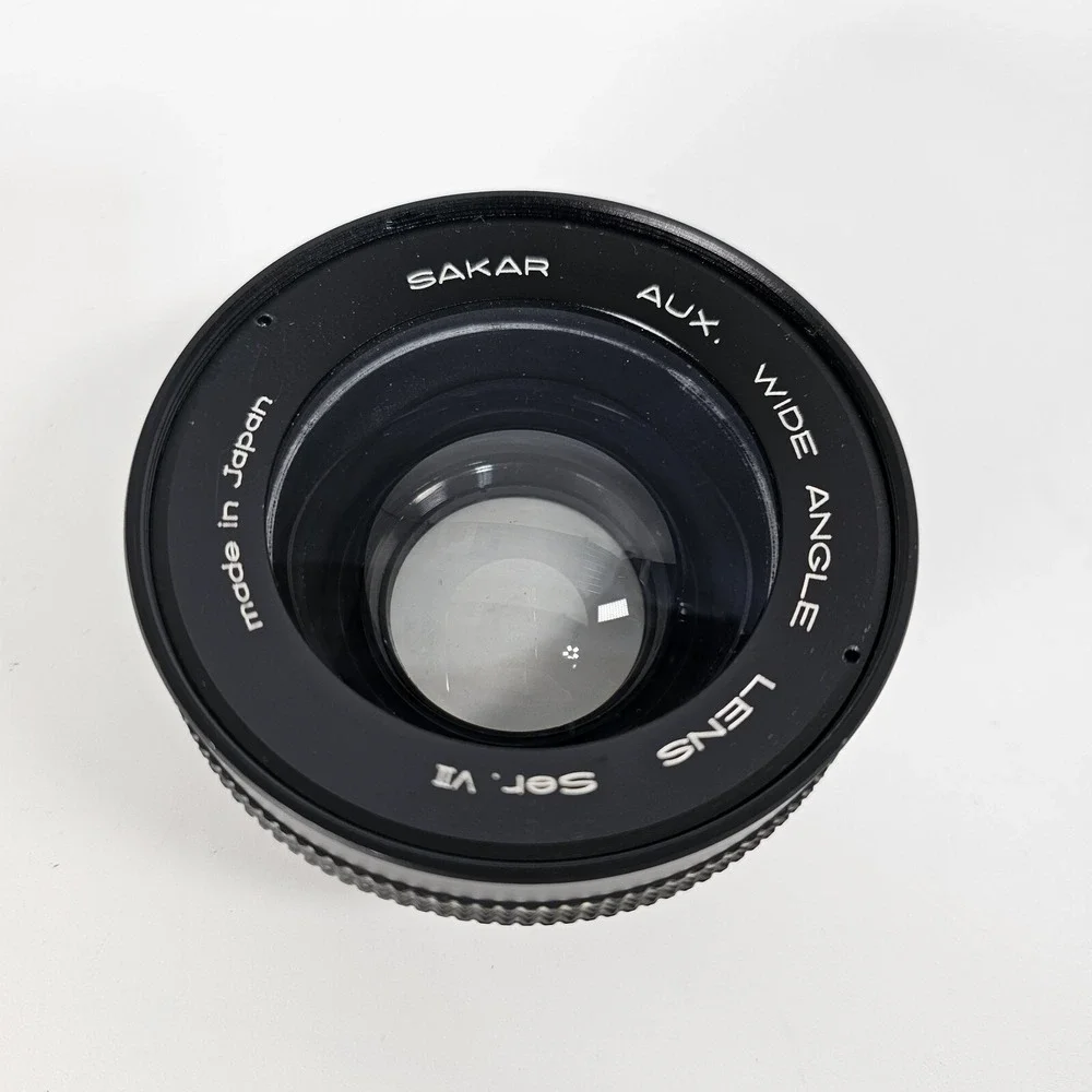 Tokina 28mm 1:2.8 Camera Lens Sakar Aux. Wide Lens Ser VII Japan Tiffen 49mm Set